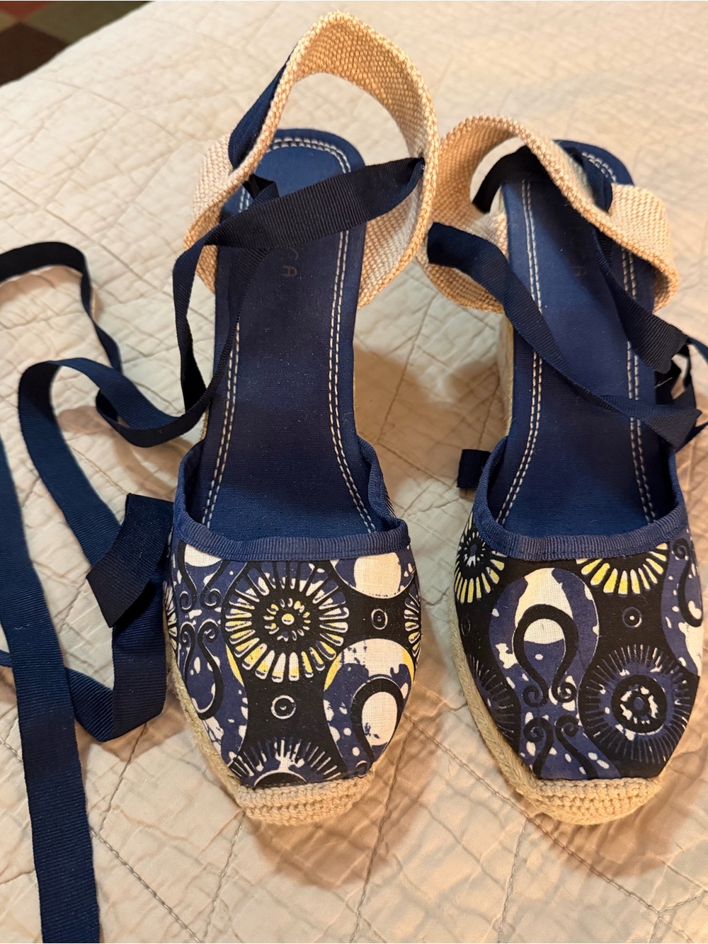 Unisa Navy Patterned Espadrille Wedge Sandals with Ribbon Ankle Tie Sz 9